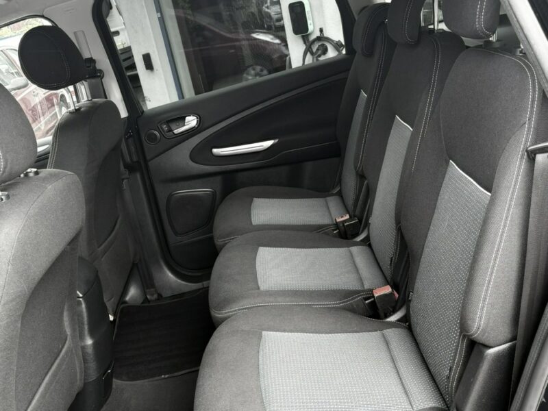Ford S-Max Nawigacja, Podgrzewana szyba, Tempomat I (2006-2015)