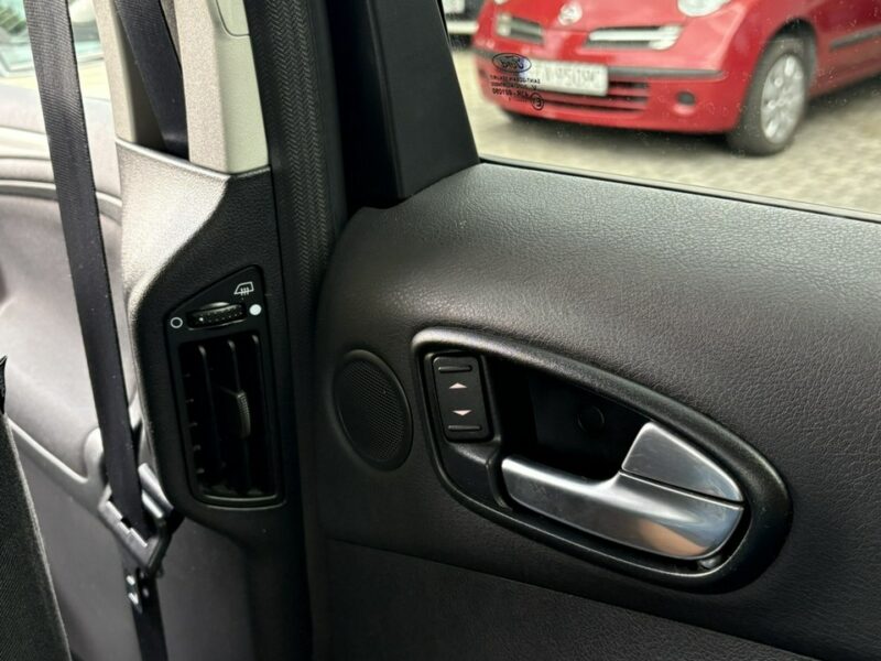 Ford S-Max Nawigacja, Podgrzewana szyba, Tempomat I (2006-2015)