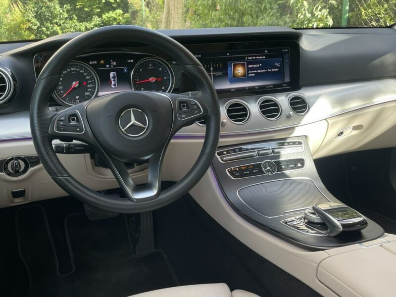 Mercedes E 220 220D 195KM 4Matic - Burmester Full Led Kamery 360 Martwe Pole W213 (2016-)