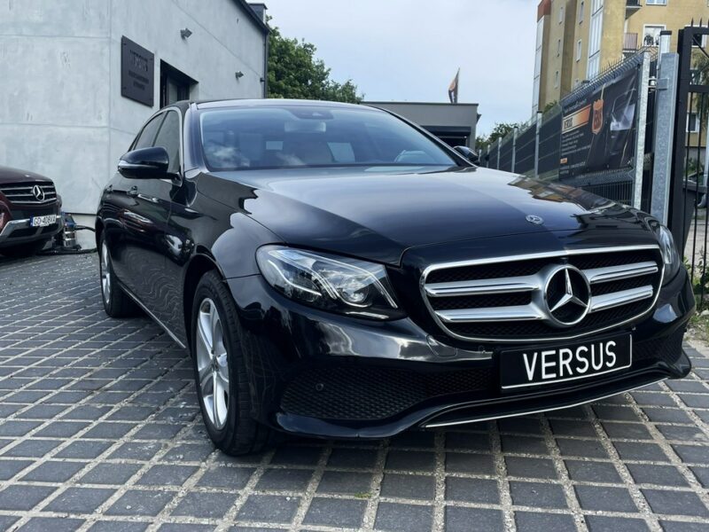 Mercedes E 220 220D 195KM 4Matic - Burmester Full Led Kamery 360 Martwe Pole W213 (2016-)