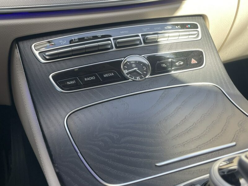 Mercedes E 220 220D 195KM 4Matic - Burmester Full Led Kamery 360 Martwe Pole W213 (2016-)