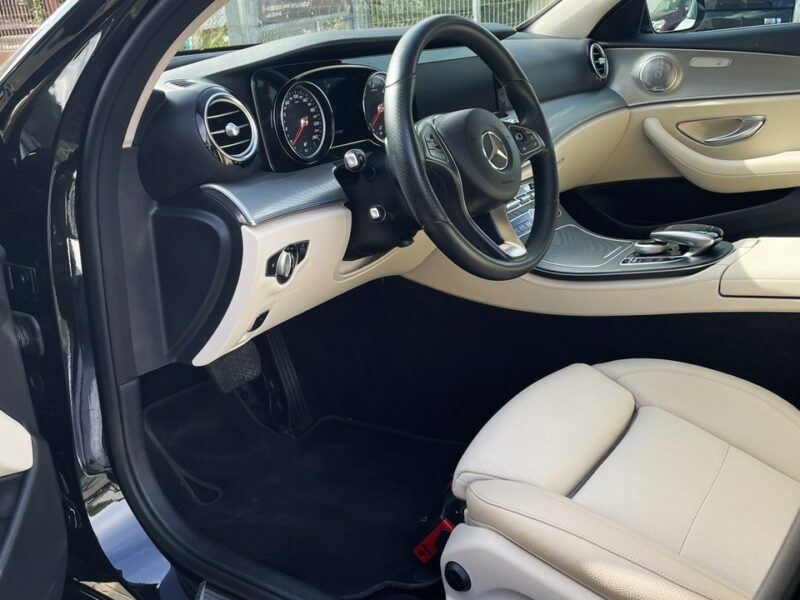 Mercedes E 220 220D 195KM 4Matic - Burmester Full Led Kamery 360 Martwe Pole W213 (2016-)