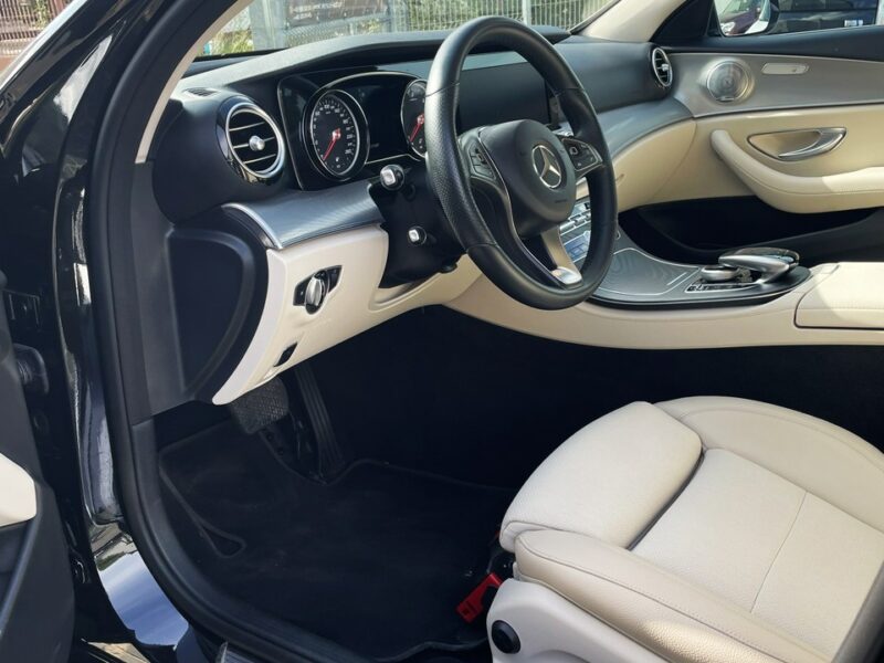 Mercedes E 220 220D 195KM 4Matic - Burmester Full Led Kamery 360 Martwe Pole W213 (2016-)