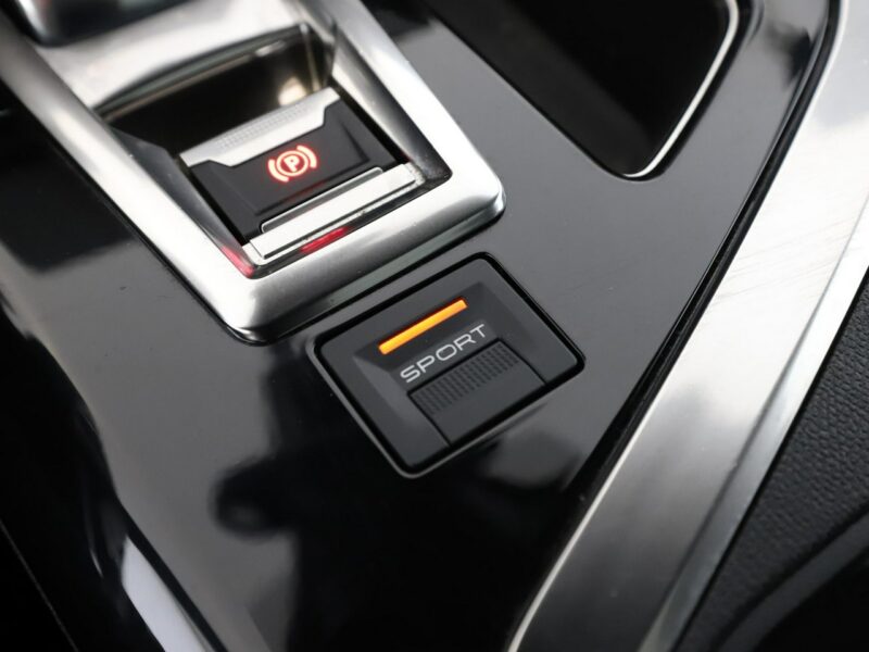 Peugeot 3008 automat full LED skóra panorama navi virtual cocpit II (2016-)