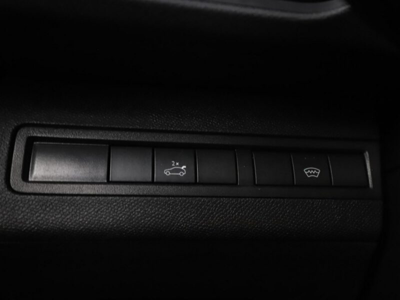 Peugeot 3008 automat full LED skóra panorama navi virtual cocpit II (2016-)
