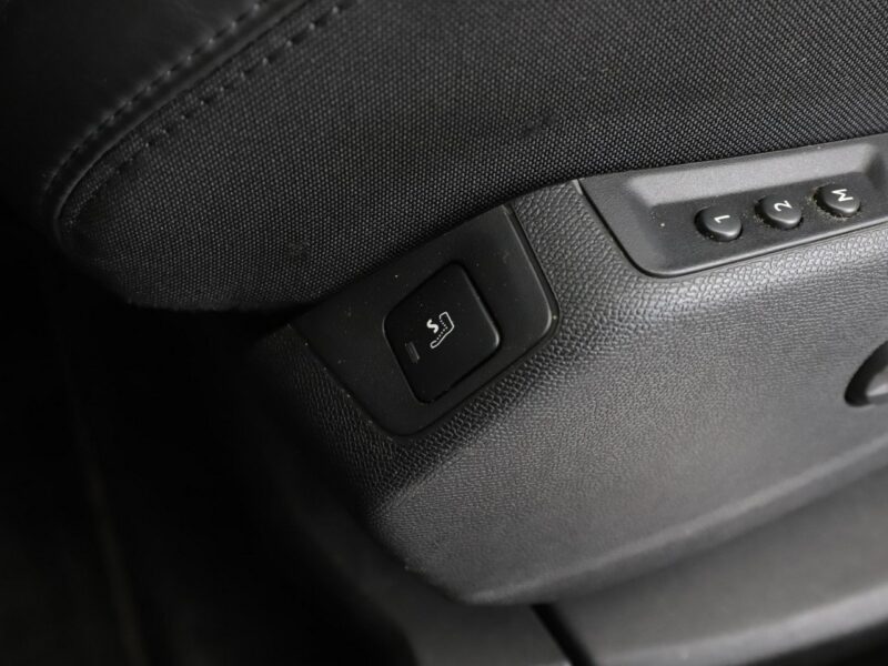 Peugeot 3008 automat full LED skóra panorama navi virtual cocpit II (2016-)