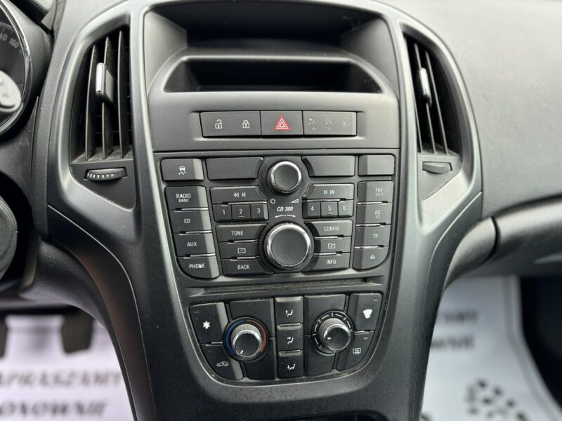 Opel Astra Gwarancja, Benzyna, Klima, Drugie koła J (2009-2019)