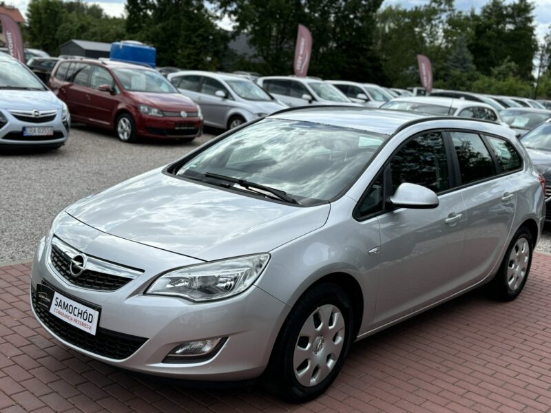 Opel Astra Gwarancja, Benzyna, Klima, Drugie koła J (2009-2019)