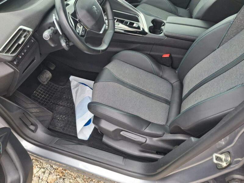 Peugeot 3008 II (2016-)