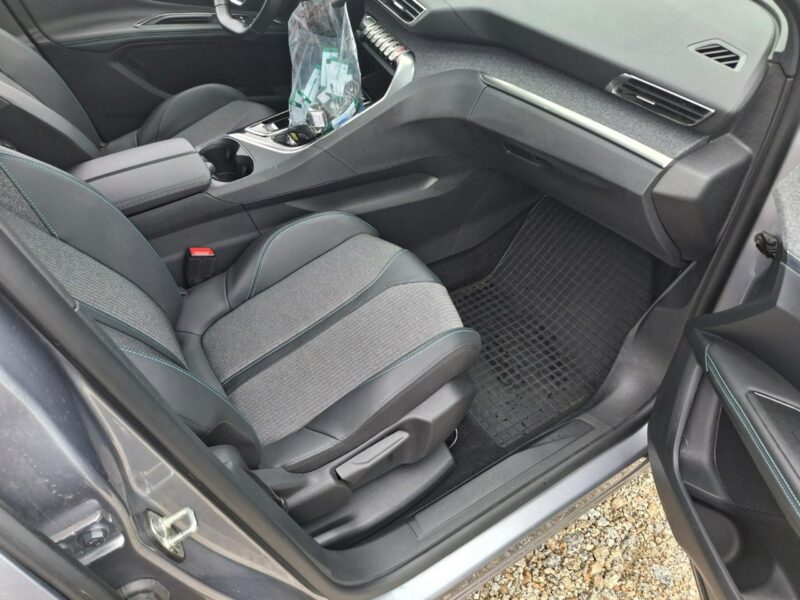 Peugeot 3008 II (2016-)