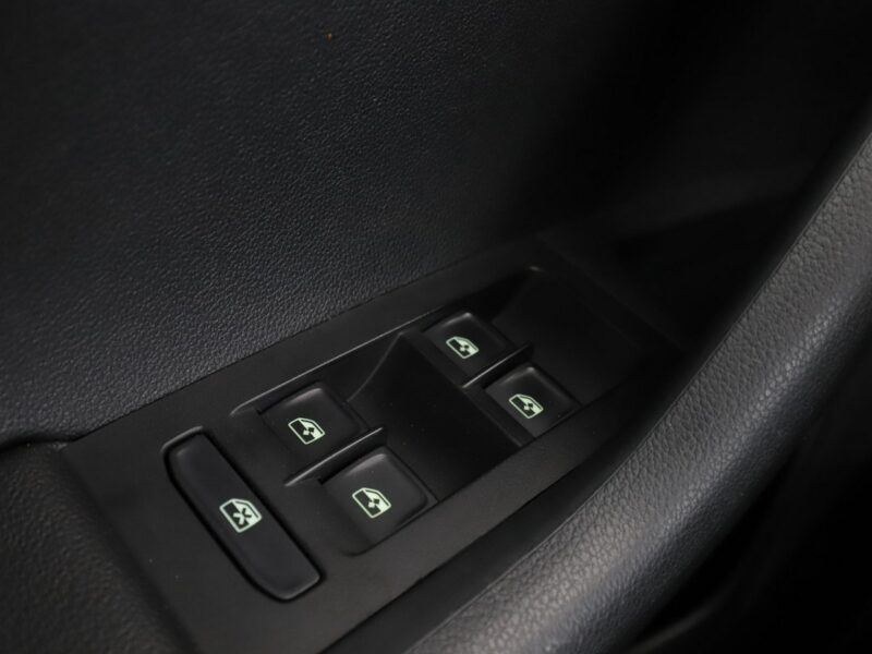 Škoda Octavia automat navi kamera PDC climatronic ACC III (2013-)