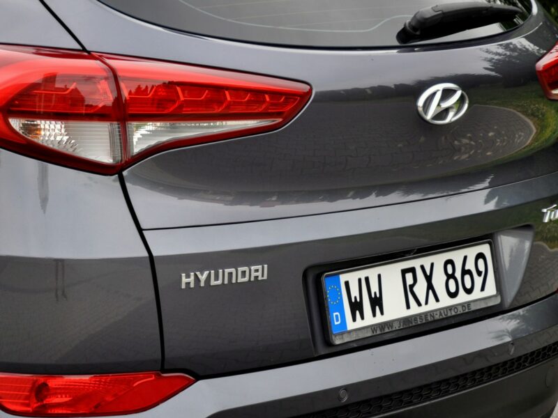 Hyundai Tucson 1.7CRDi(141KM)*Led*Navi*Kamera*Grzana Kierowni*Welur*Reling*Alu17"ASO III (2015-2020)