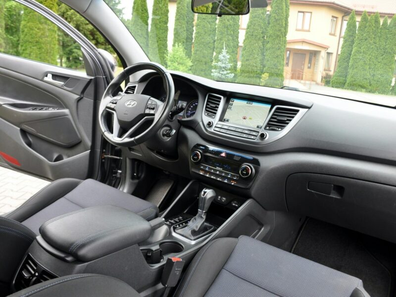 Hyundai Tucson 1.7CRDi(141KM)*Led*Navi*Kamera*Grzana Kierowni*Welur*Reling*Alu17"ASO III (2015-2020)