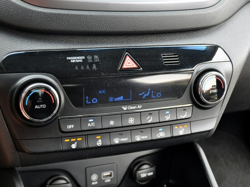 Hyundai Tucson 1.7CRDi(141KM)*Led*Navi*Kamera*Grzana Kierowni*Welur*Reling*Alu17"ASO III (2015-2020)