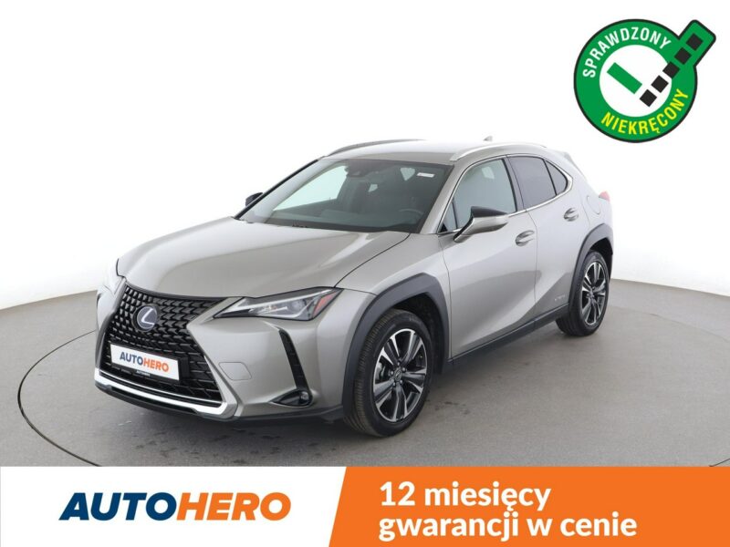 Lexus UX Executive Line alcantara navi ACC LED PDC-kamera