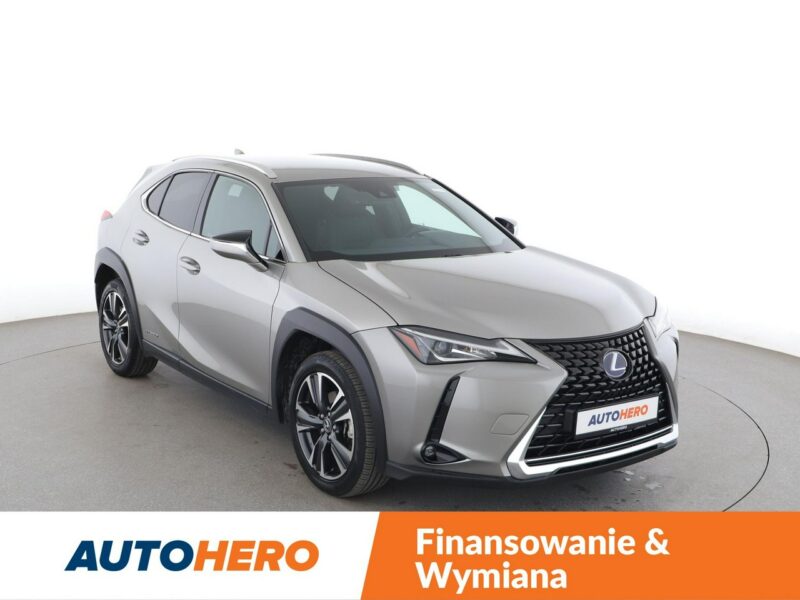 Lexus UX Executive Line alcantara navi ACC LED PDC-kamera