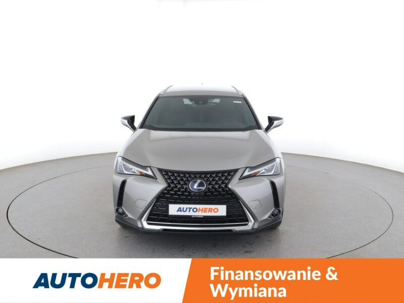 Lexus UX Executive Line alcantara navi ACC LED PDC-kamera