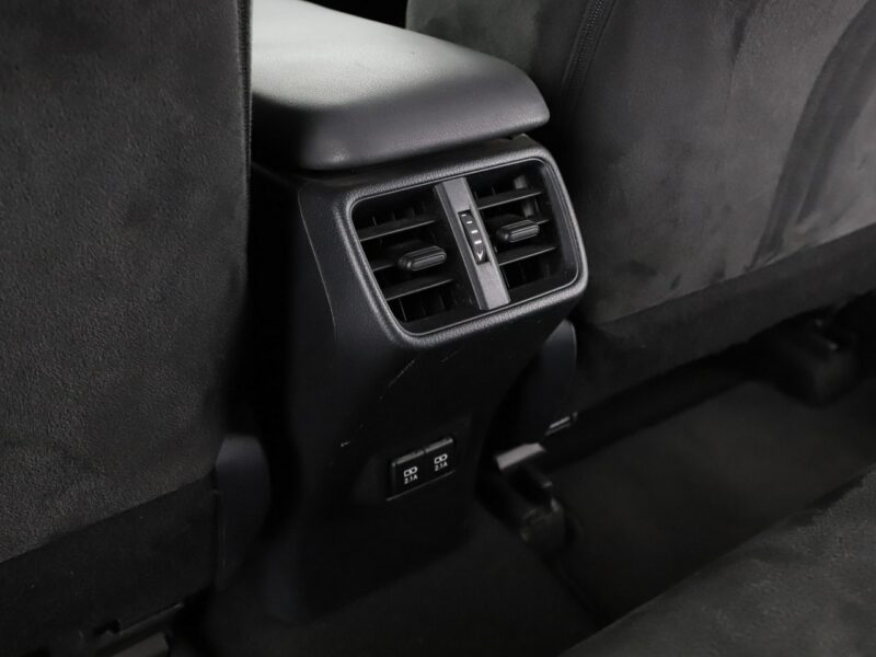 Lexus UX Executive Line alcantara navi ACC LED PDC-kamera