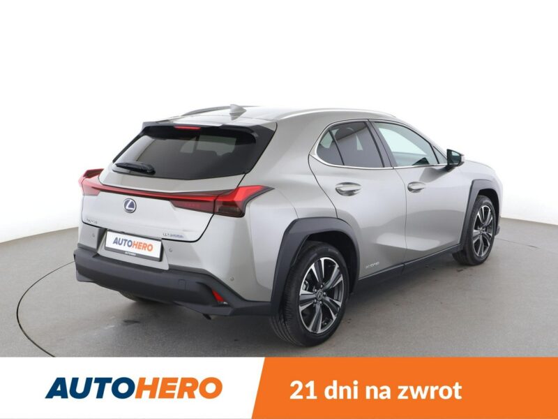 Lexus UX Executive Line alcantara navi ACC LED PDC-kamera