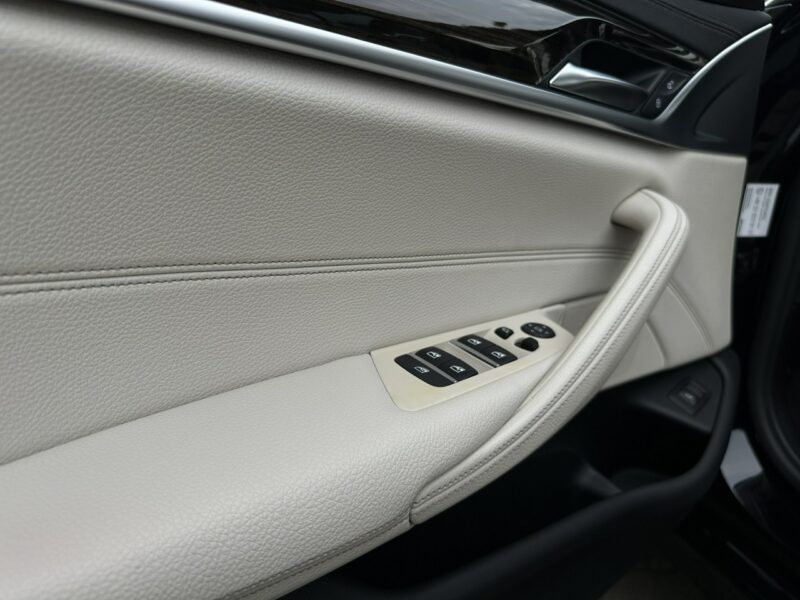 BMW 520 xDrive, 190KM, FV-23%, Fotele sportowe, Kamera cofania, Salon PL G30/G31 (2017-2023)