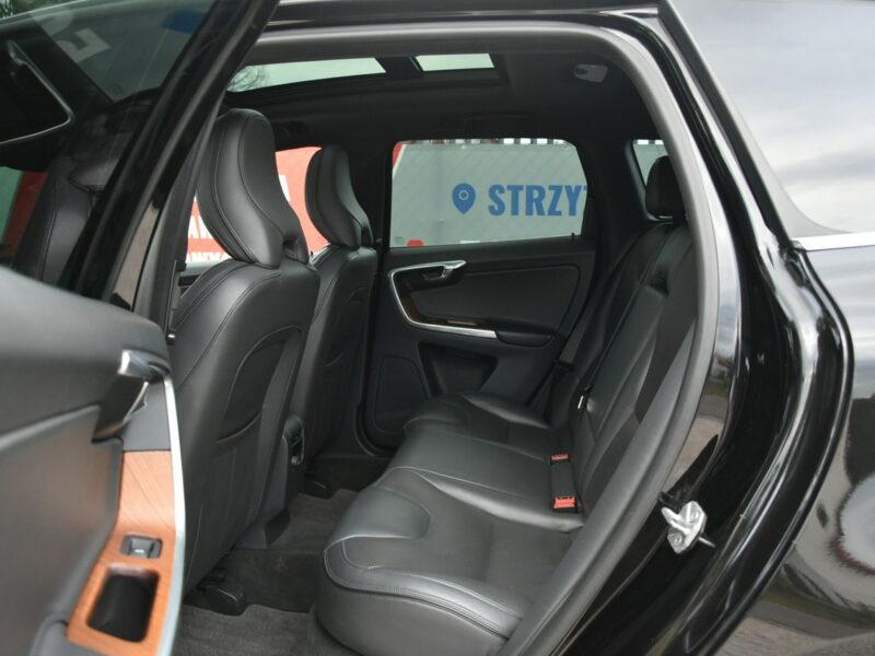 Volvo XC 60 Inscription AWD 2.4D4 190KM Automat 2016r. Salon Virtual BiX NAVi LED I (2008-2017)