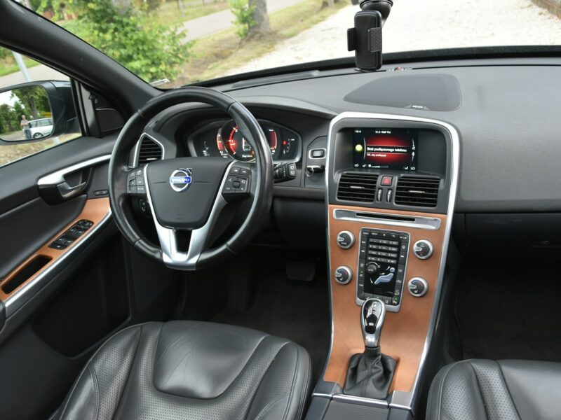 Volvo XC 60 Inscription AWD 2.4D4 190KM Automat 2016r. Salon Virtual BiX NAVi LED I (2008-2017)