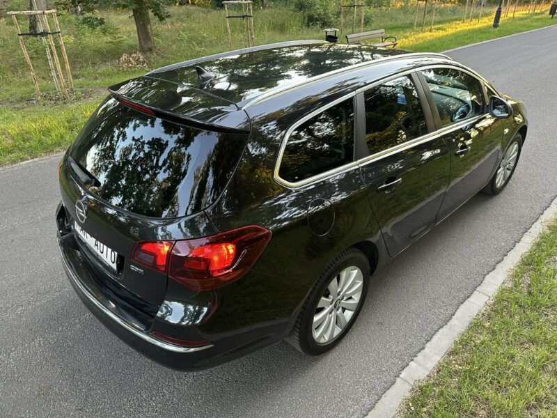 Opel Astra COSMO Sport Tourer 2,0 CDTI 165KM 2013r. Xenon LED Navi Alu18 FULL J (2009-2019)