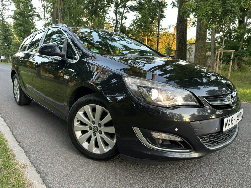 Opel Astra COSMO Sport Tourer 2,0 CDTI 165KM 2013r. Xenon LED Navi Alu18 FULL J (2009-2019)