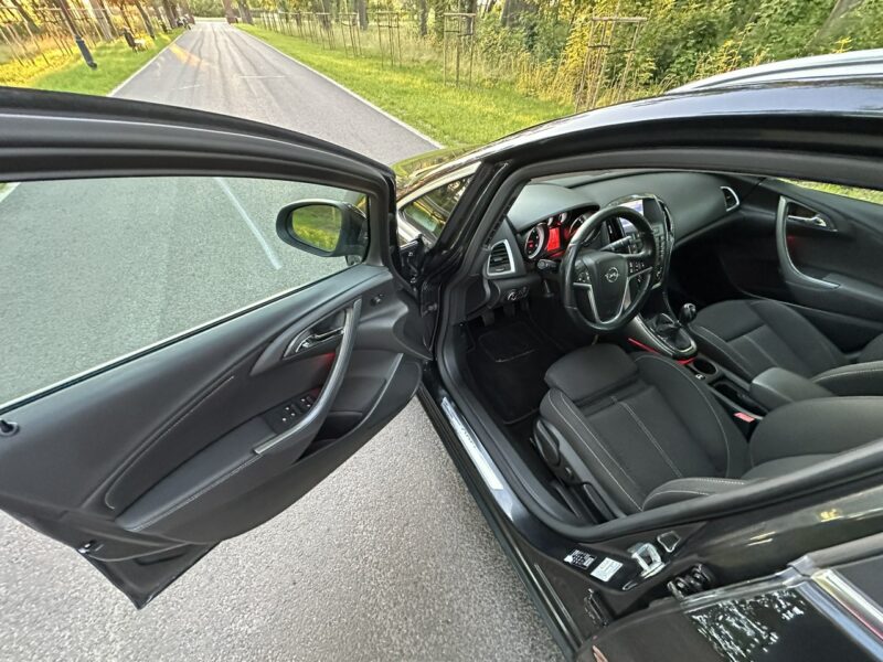 Opel Astra COSMO Sport Tourer 2,0 CDTI 165KM 2013r. Xenon LED Navi Alu18 FULL J (2009-2019)