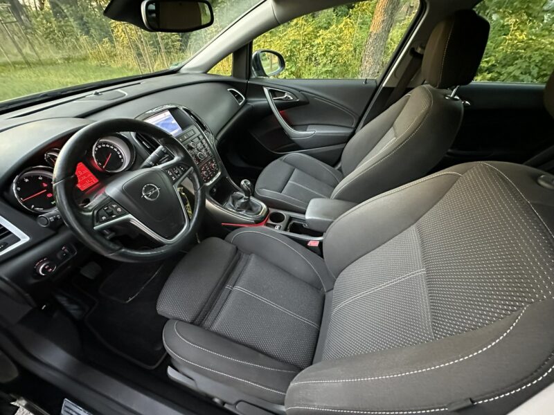 Opel Astra COSMO Sport Tourer 2,0 CDTI 165KM 2013r. Xenon LED Navi Alu18 FULL J (2009-2019)
