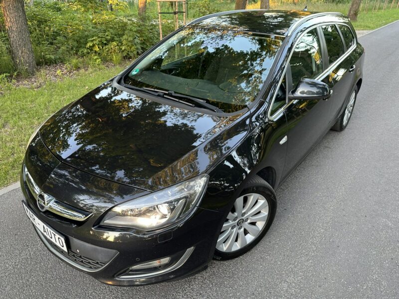 Opel Astra COSMO Sport Tourer 2,0 CDTI 165KM 2013r. Xenon LED Navi Alu18 FULL J (2009-2019)