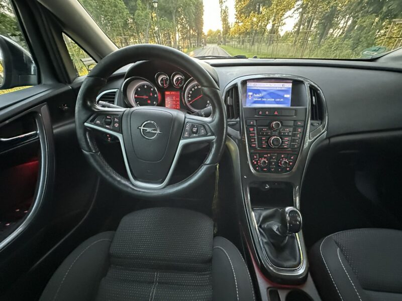 Opel Astra COSMO Sport Tourer 2,0 CDTI 165KM 2013r. Xenon LED Navi Alu18 FULL J (2009-2019)