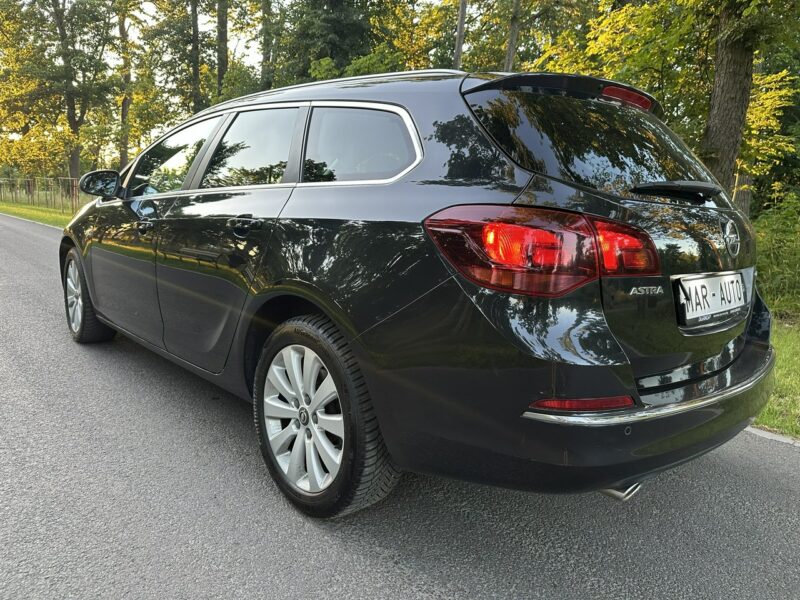 Opel Astra COSMO Sport Tourer 2,0 CDTI 165KM 2013r. Xenon LED Navi Alu18 FULL J (2009-2019)