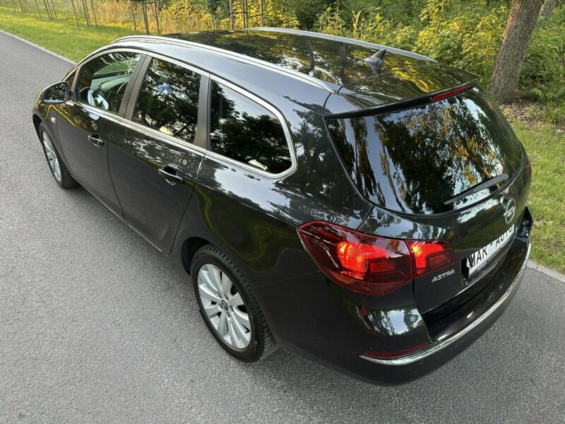 Opel Astra COSMO Sport Tourer 2,0 CDTI 165KM 2013r. Xenon LED Navi Alu18 FULL J (2009-2019)