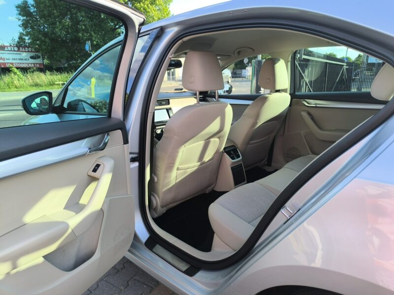 Škoda Octavia 1.4TSi 150KM Automat Navi Kamera BiXenon Salon Polska III (2013-)