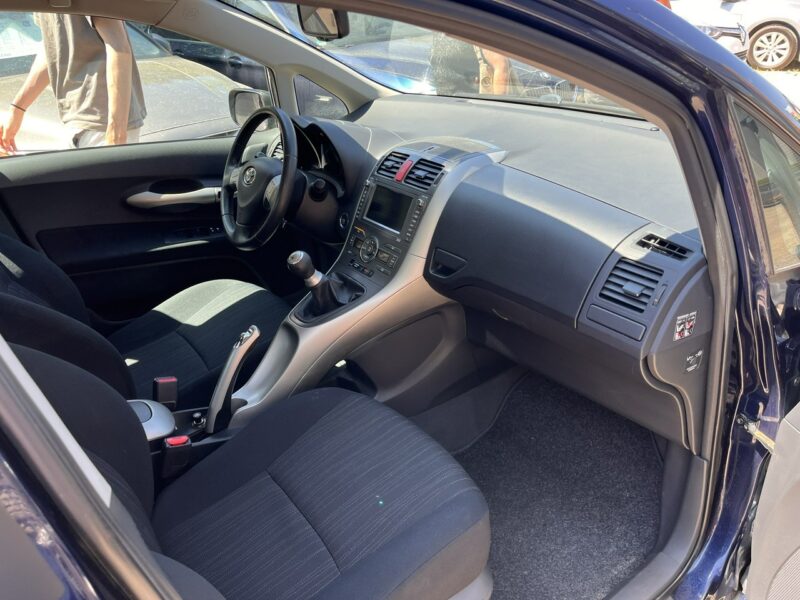 Toyota Auris 1.6 Xenon Climatronic Alu Tempomat El szyby Stan BDB BEzwypadk Opłacon I (2006-2012)