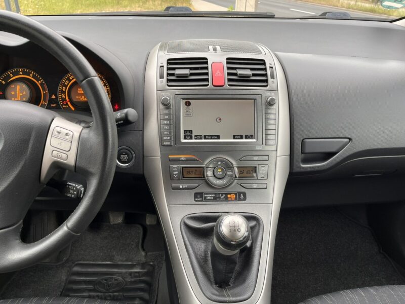 Toyota Auris 1.6 Xenon Climatronic Alu Tempomat El szyby Stan BDB BEzwypadk Opłacon I (2006-2012)