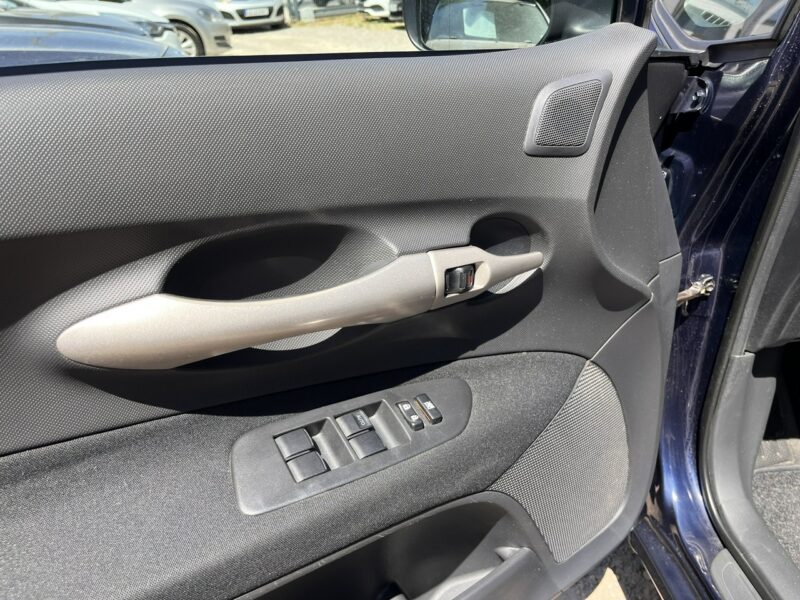 Toyota Auris 1.6 Xenon Climatronic Alu Tempomat El szyby Stan BDB BEzwypadk Opłacon I (2006-2012)