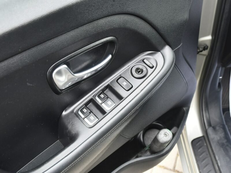 Kia Carens 1,7crdi DUDKI11 Kam.Cof.Navigacja. 7 Foteli. Tempomat.Ledy.OKAZJA IV (2013-)