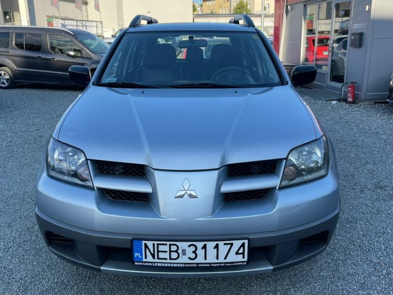 Mitsubishi Outlander 2.0 Benzyna 4x4 Zarejestrowany Ubezpieczony I (2001-2006)