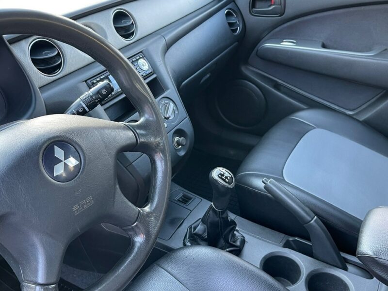 Mitsubishi Outlander 2.0 Benzyna 4x4 Zarejestrowany Ubezpieczony I (2001-2006)