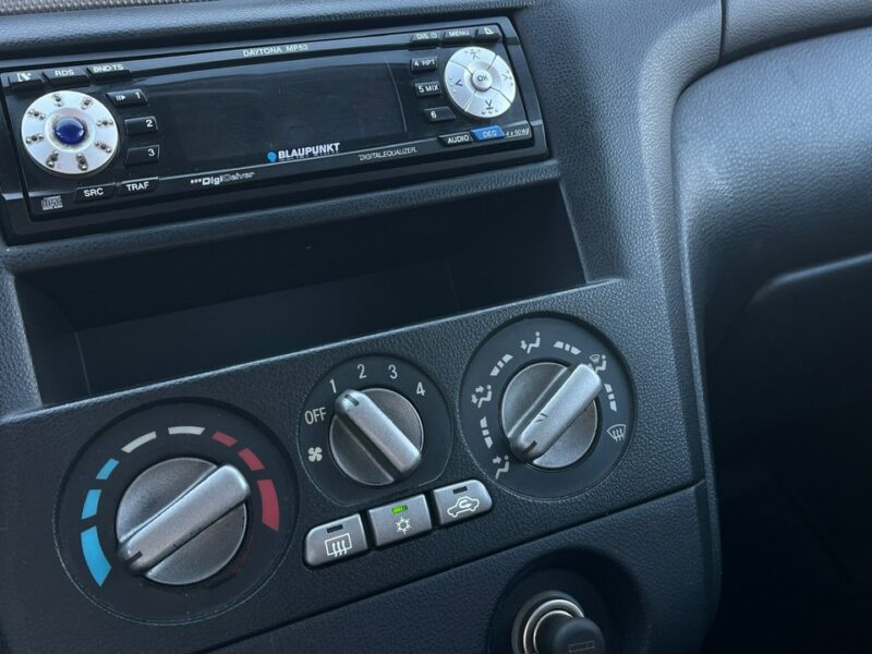 Mitsubishi Outlander 2.0 Benzyna 4x4 Zarejestrowany Ubezpieczony I (2001-2006)