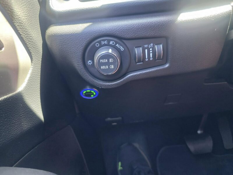 Chrysler Pacifica 3.6 Ben + LPG, 4x4, Radar, Kamery 360, Bluetooth, Skóra, El. Drzwi