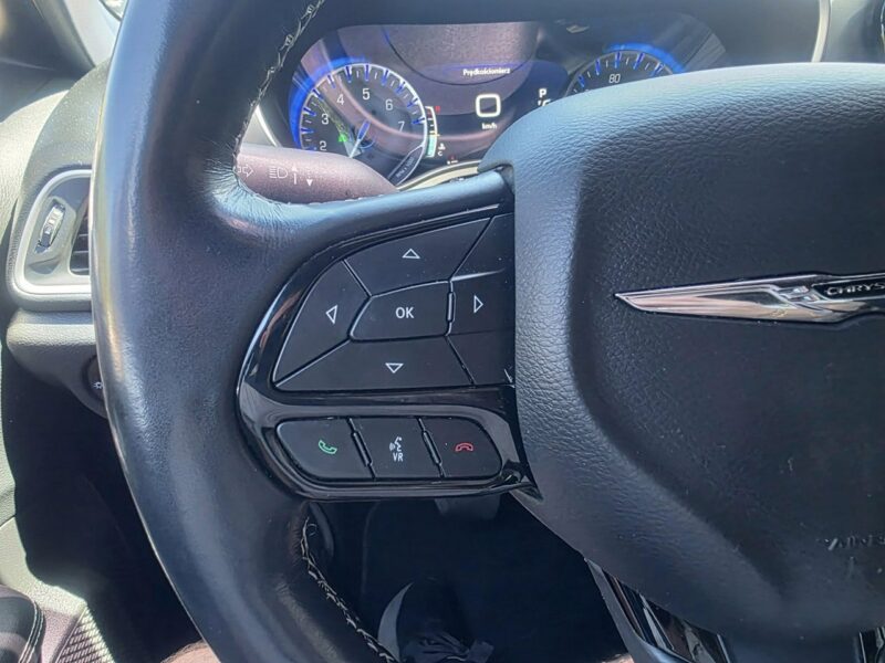 Chrysler Pacifica 3.6 Ben + LPG, 4x4, Radar, Kamery 360, Bluetooth, Skóra, El. Drzwi