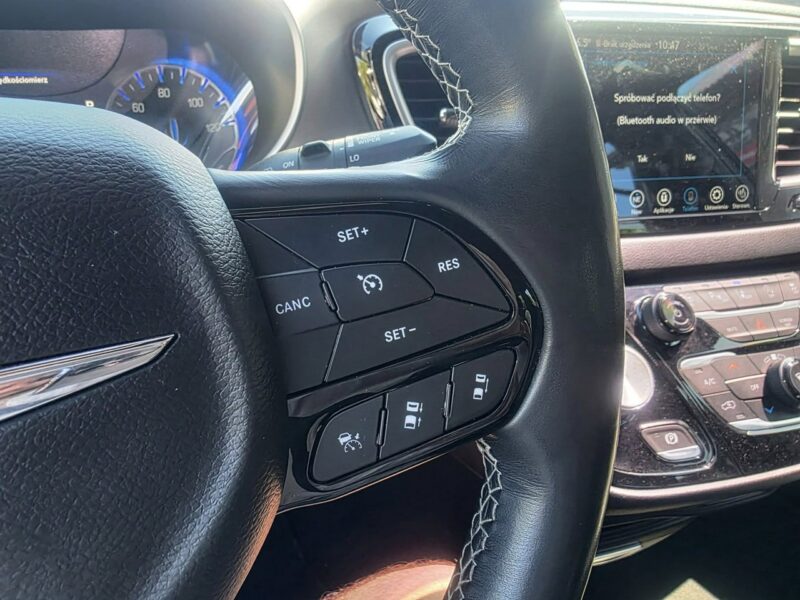 Chrysler Pacifica 3.6 Ben + LPG, 4x4, Radar, Kamery 360, Bluetooth, Skóra, El. Drzwi