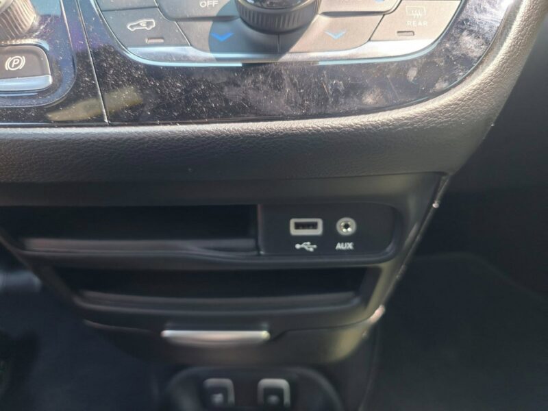 Chrysler Pacifica 3.6 Ben + LPG, 4x4, Radar, Kamery 360, Bluetooth, Skóra, El. Drzwi