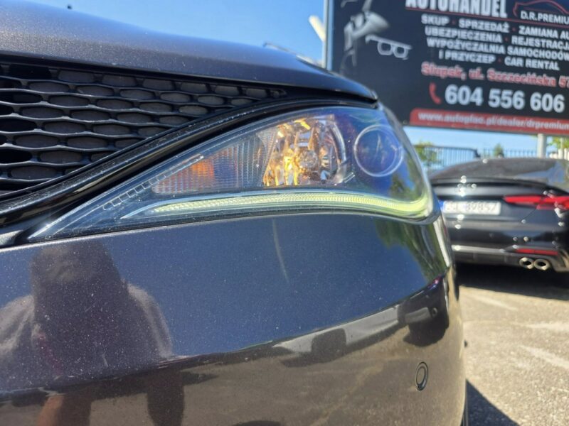 Chrysler Pacifica 3.6 Ben + LPG, 4x4, Radar, Kamery 360, Bluetooth, Skóra, El. Drzwi