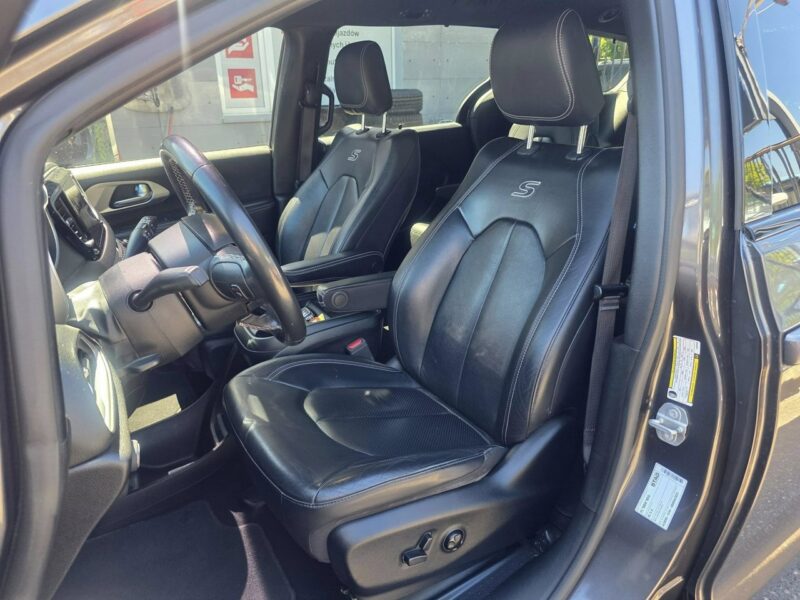 Chrysler Pacifica 3.6 Ben + LPG, 4x4, Radar, Kamery 360, Bluetooth, Skóra, El. Drzwi