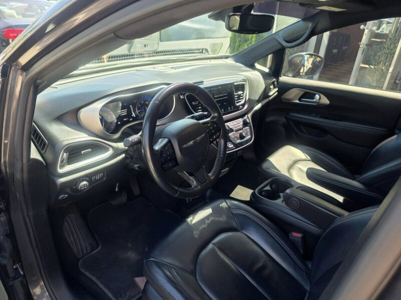 Chrysler Pacifica 3.6 Ben + LPG, 4x4, Radar, Kamery 360, Bluetooth, Skóra, El. Drzwi