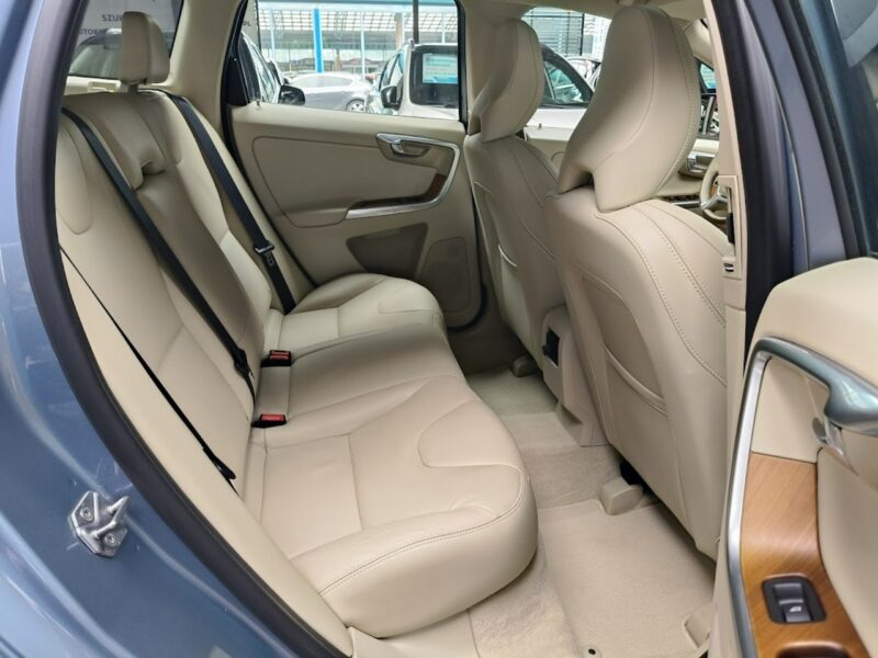 Volvo XC 60 2.0 150KM Summum Automat, Skóra, Navi, Kamera, El.Klapa,Bliss,Panorama I (2008-2017)